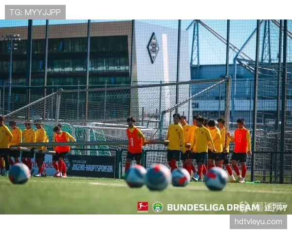 德甲新赛季普鲁士公园主场启航,球队新征程备受瞩目 德甲新赛季普鲁士公园主场启航,球队新征程备受瞩目