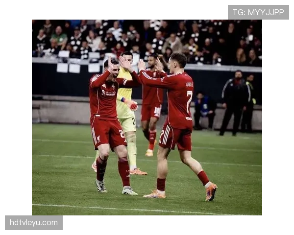 德甲转会窗口开启：明星球员纷纷寻求新东家，各队战略调整引关注