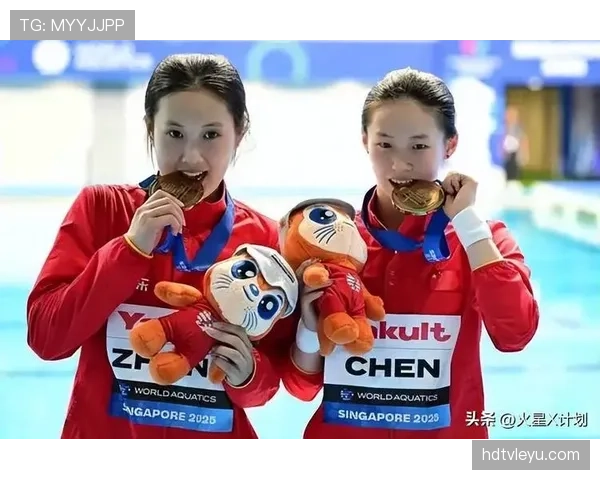 掌敏洁笑起来挺邻家，但她那只包一出现就把我拉回现实